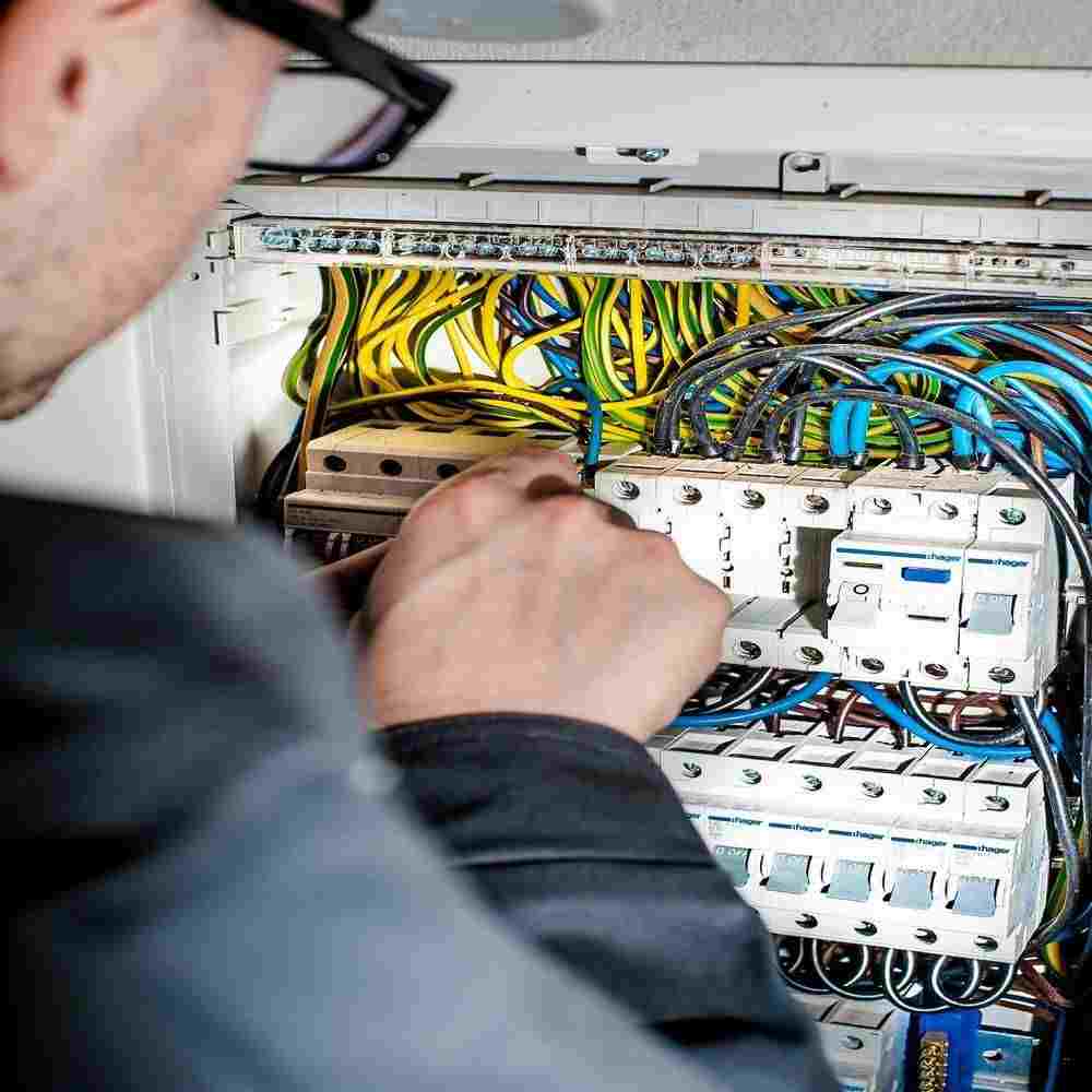 Aurora Electrician